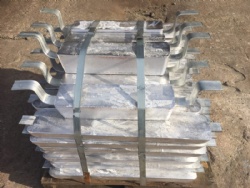 Ballast tank zinc anode